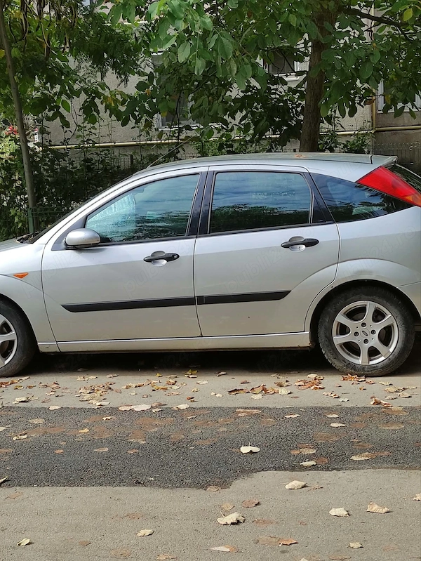 FORD Focus 2002 — imagine 3