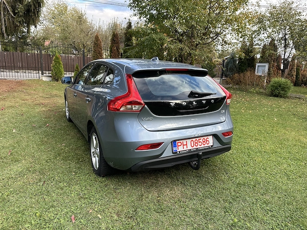 VOLVO V40 2017 — imagine 5