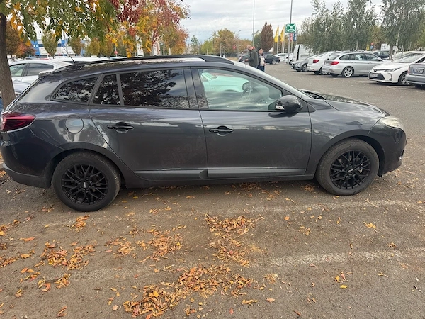 RENAULT Megane 2011 — imagine 4