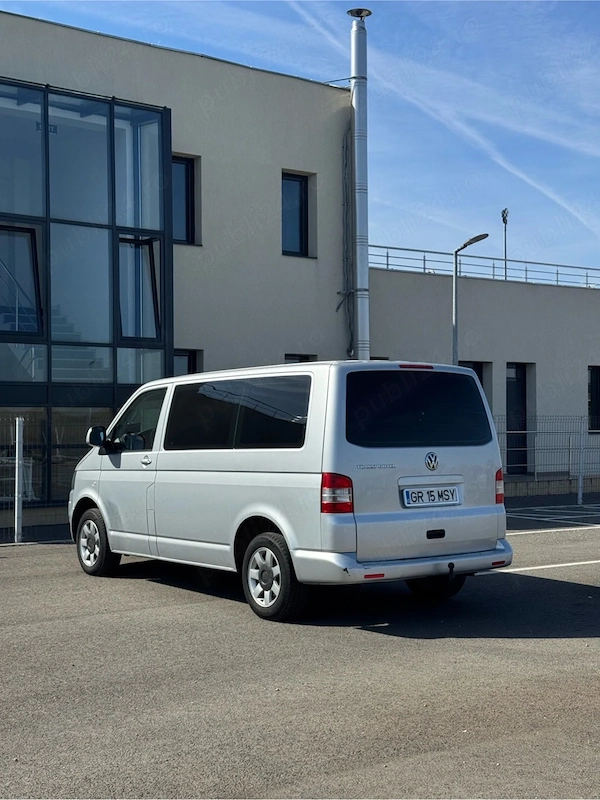 VOLKSWAGEN Transporter 2012 — imagine 3