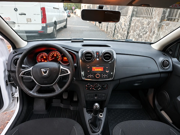 DACIA Logan 2018 — imagine 8