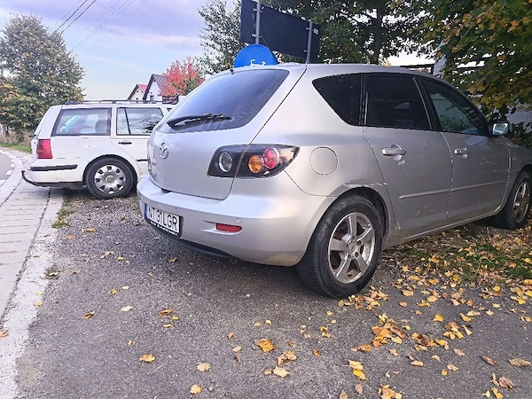 MAZDA 3 2006 — imagine 2