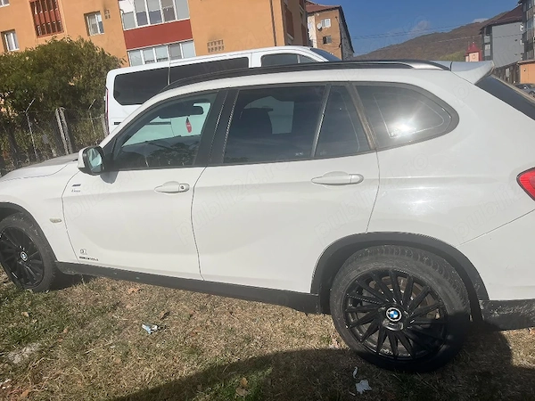 BMW iX1 2011 — imagine 4