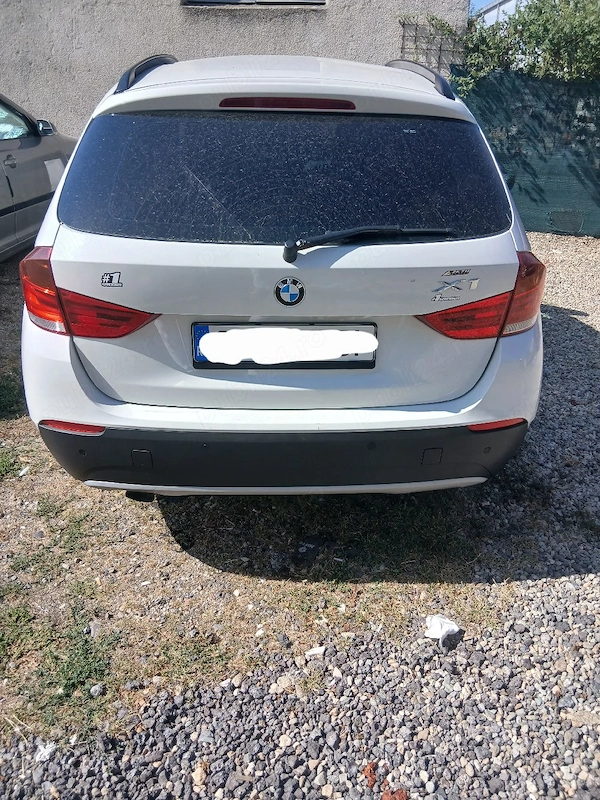 BMW iX1 2011 — imagine 7