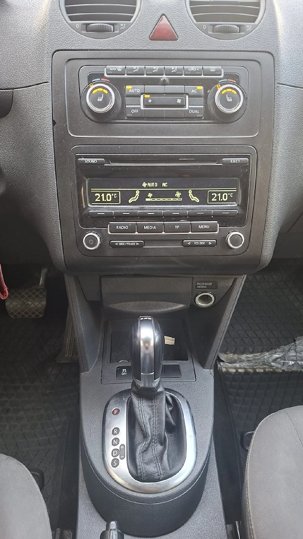 VOLKSWAGEN Caddy 2012 — imagine 9