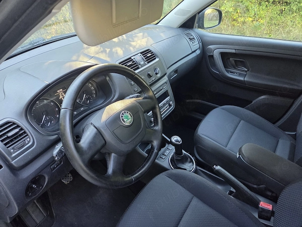 SKODA Fabia 2012 — imagine 7