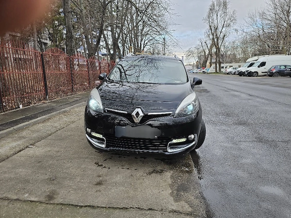 RENAULT Grand Scenic