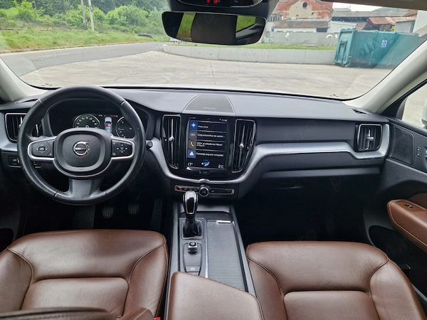 VOLVO XC60 2019 — imagine 5