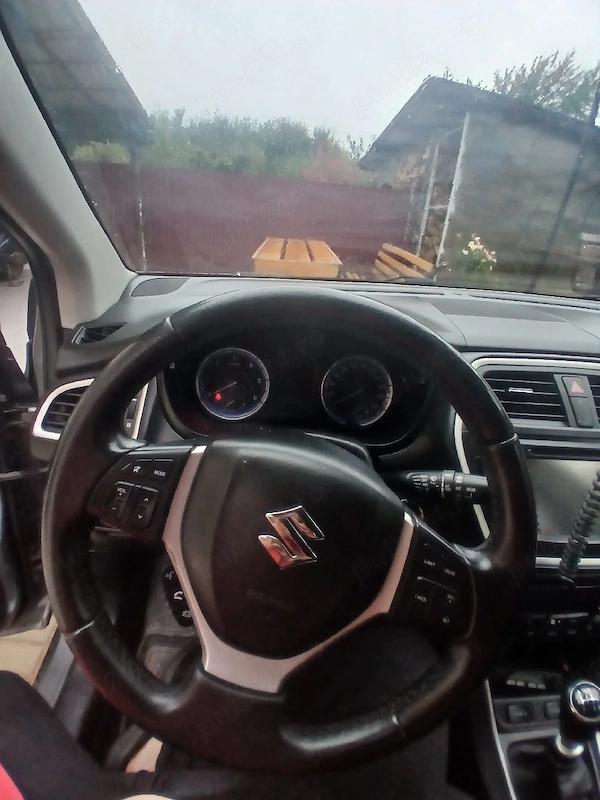 Suzuki S-Cross