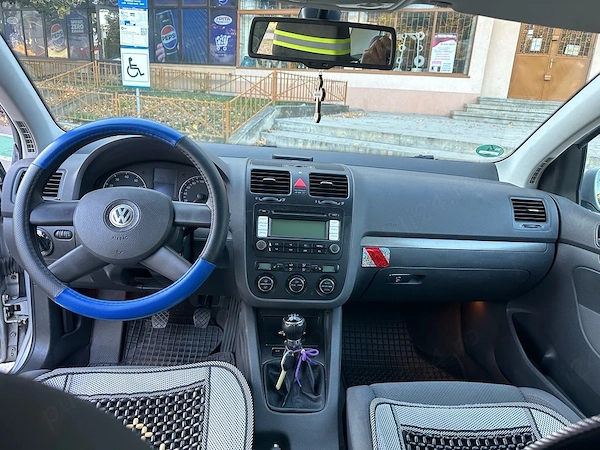 VOLKSWAGEN Golf 2005 — imagine 4