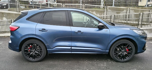 FORD Kuga 2023 — imagine 3