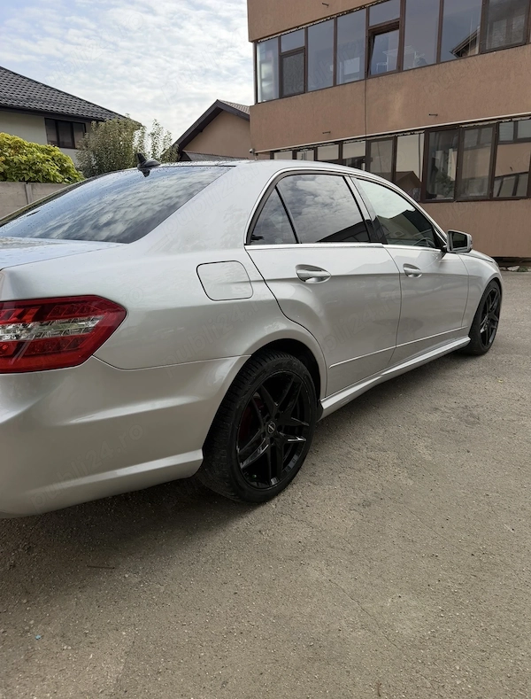 MERCEDES-BENZ E-Class 2012 — imagine 3