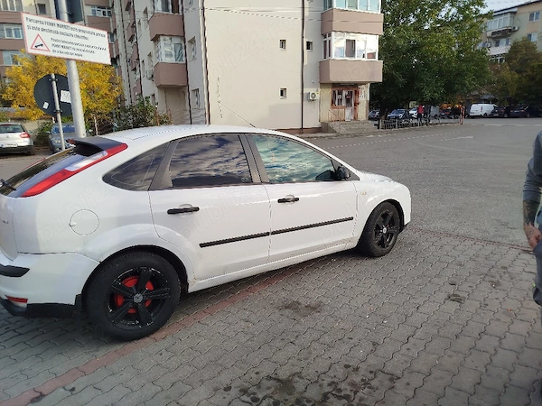 FORD Focus 2006 — imagine 10