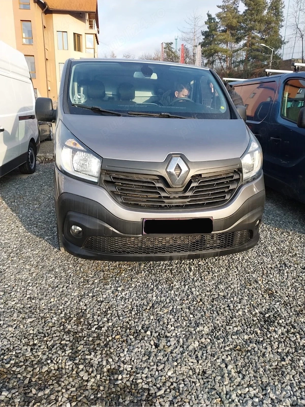 RENAULT Trafic 2015 — imagine 2