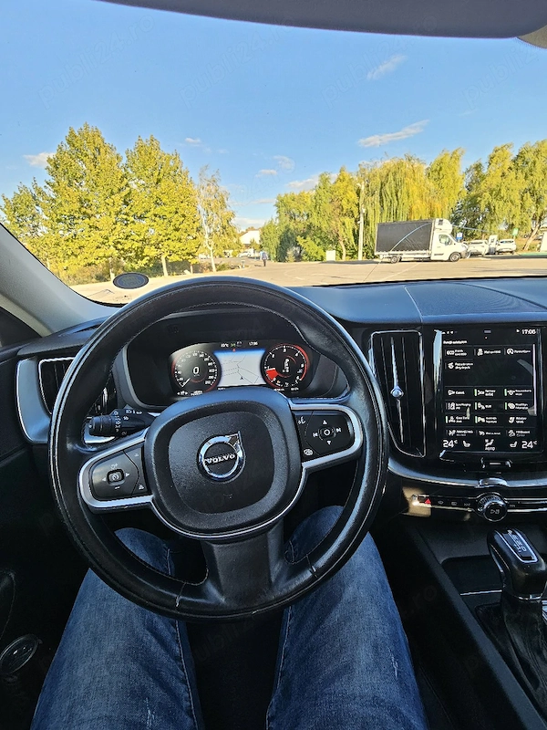 VOLVO XC60 2018 — imagine 3