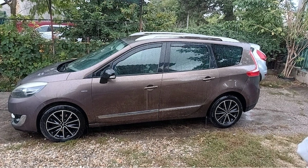 RENAULT Grand Scenic 2013 — imagine 3