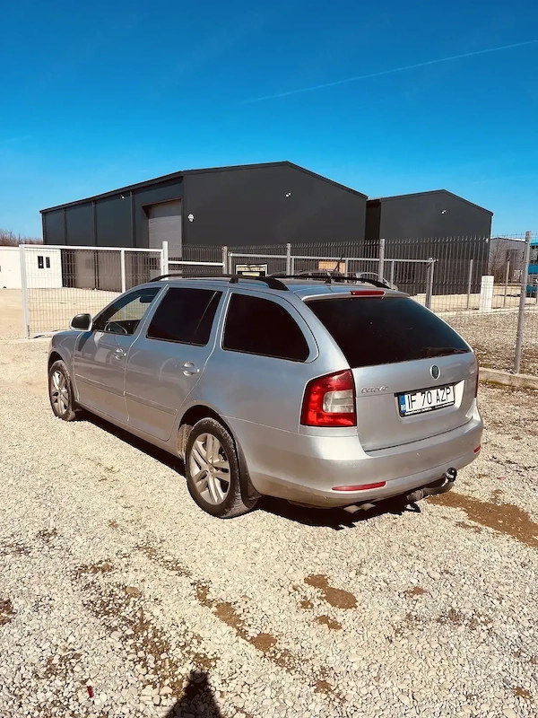 SKODA Octavia 2012 — imagine 5