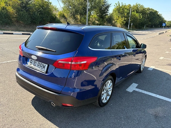 FORD Focus 2016 — imagine 5