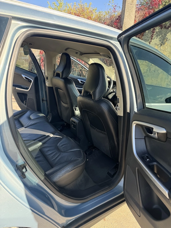 VOLVO XC60 2010 — imagine 4