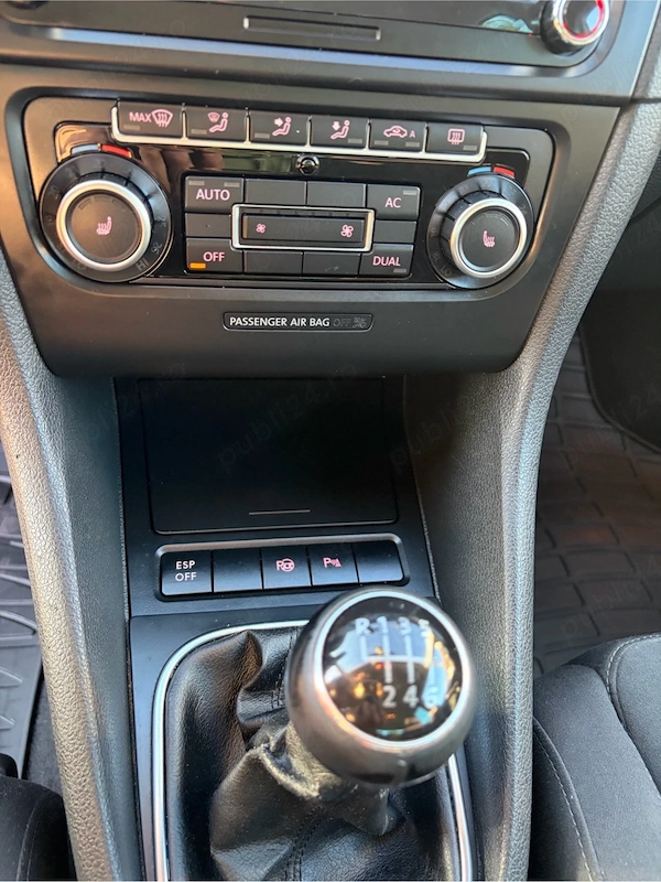 VOLKSWAGEN Golf 2010 — imagine 8