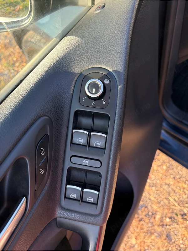 VOLKSWAGEN Golf 2010 — imagine 7