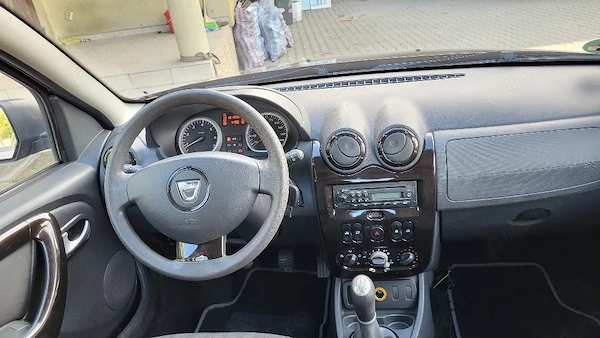 DACIA Duster 2011 — imagine 8
