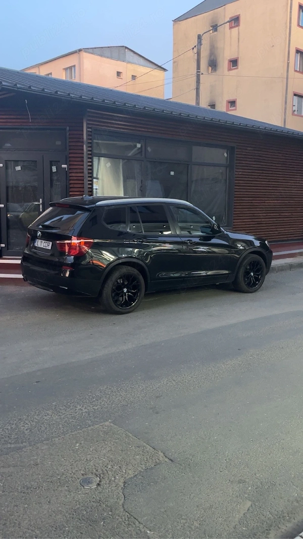 BMW  2011 — imagine 5
