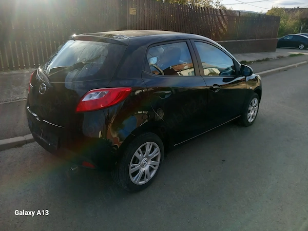 MAZDA 2 2009 — imagine 4