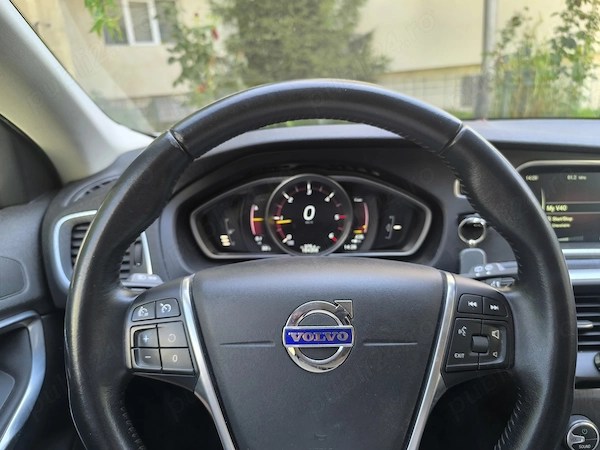 VOLVO V40 2016 — imagine 6