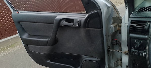 OPEL Astra 2006 — imagine 4