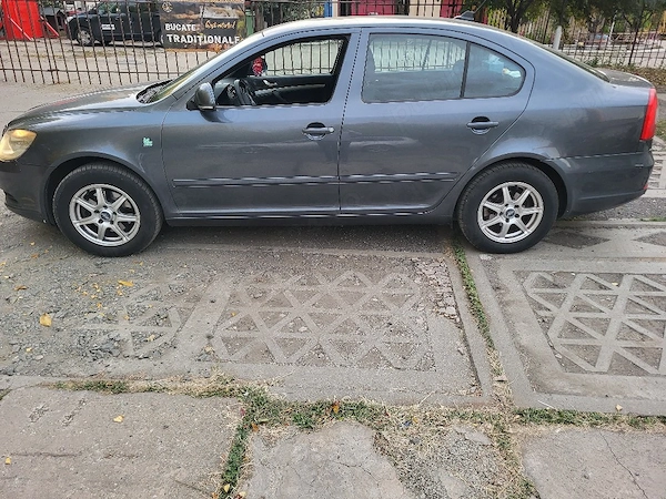 SKODA Octavia 2011 — imagine 5