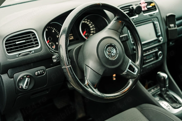 VOLKSWAGEN Golf 2011 — imagine 6
