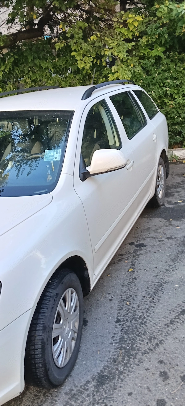 SKODA Octavia 2011 — imagine 3