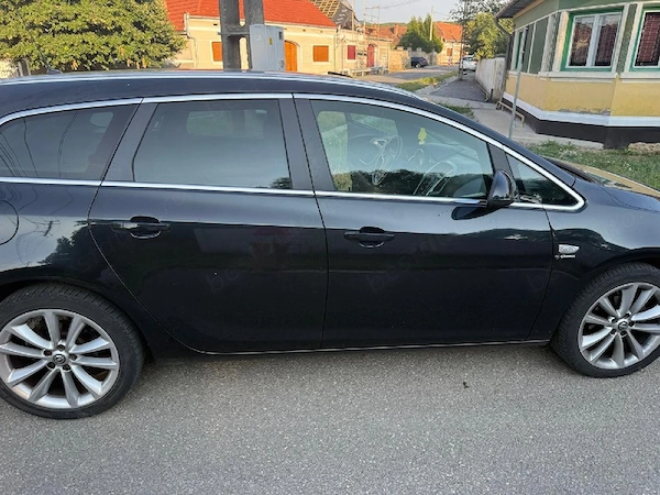 OPEL Astra 2013 — imagine 5