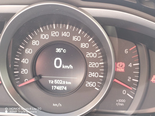 VOLVO V40 2015 — imagine 8