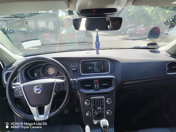 VOLVO V40 2015 — imagine 9