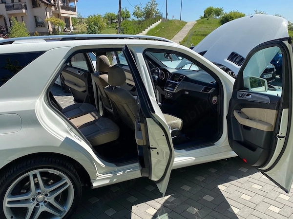 MERCEDES-BENZ 350 2012 — imagine 4