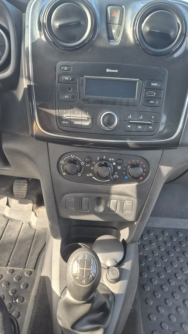 DACIA Logan 2018 — imagine 7