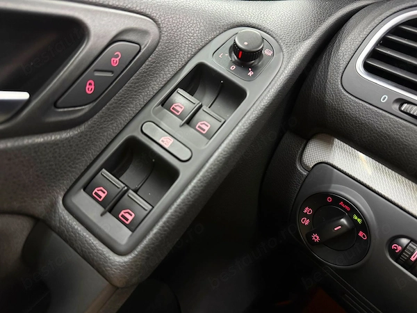VOLKSWAGEN Golf 2012 — imagine 19