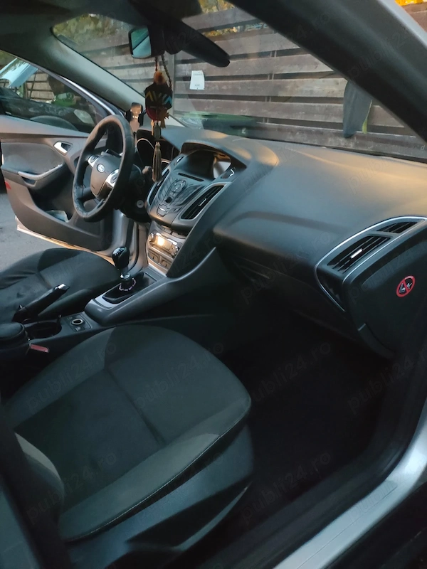FORD Focus 2011 — imagine 7