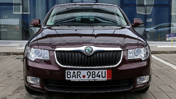 SKODA Superb 2010 — imagine 1