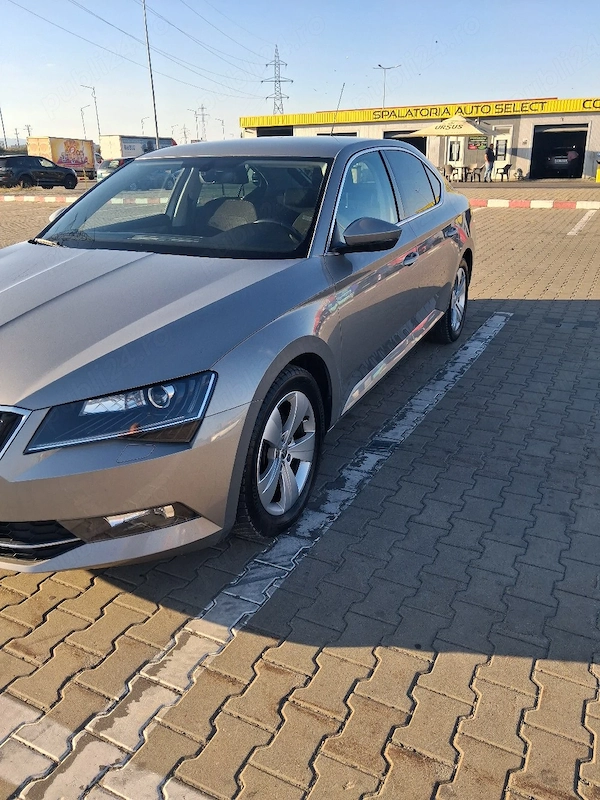 SKODA Superb 2018 — imagine 5
