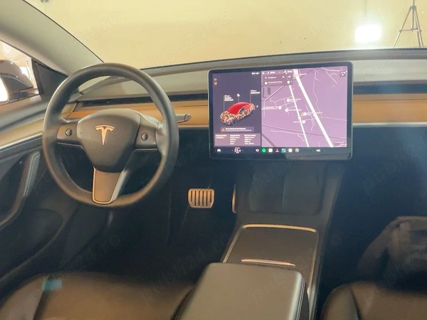 TESLA Model 3 2021 — imagine 3