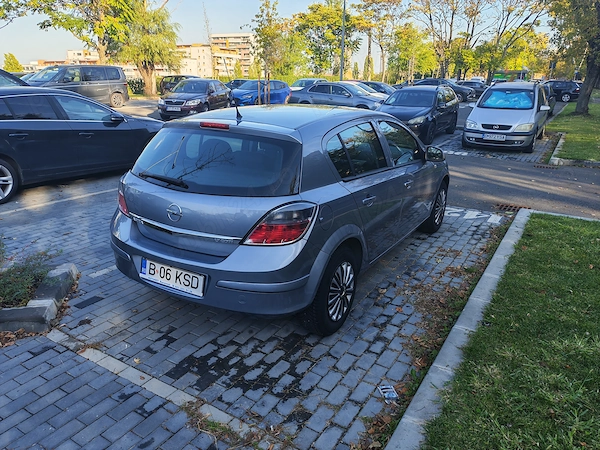 OPEL Astra 2011 — imagine 4