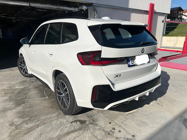 BMW  2025 — imagine 4