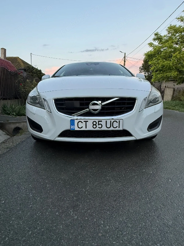 VOLVO S60 2010 — imagine 4