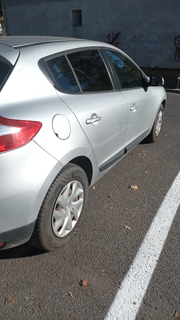 RENAULT Megane 2013 — imagine 3