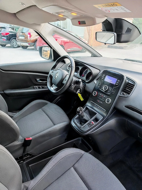 RENAULT Scenic 2018 — imagine 5