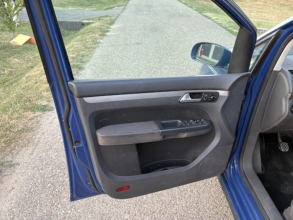 VOLKSWAGEN Touran 2008 — imagine 5