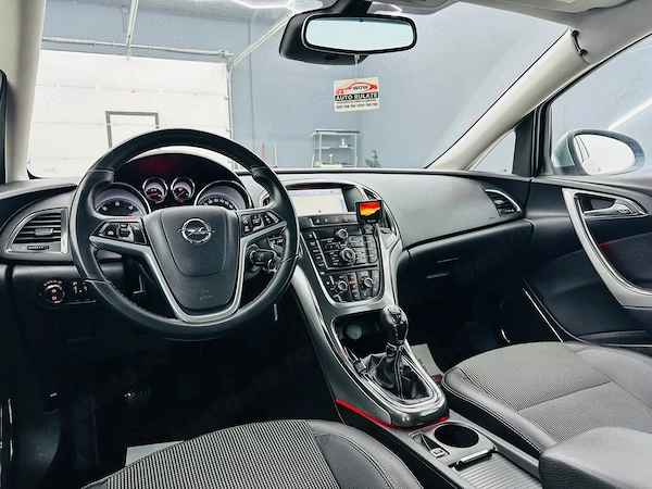 OPEL Astra 2011 — imagine 20